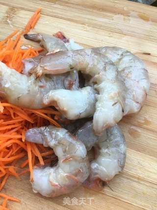 胡萝卜大虾饺子的做法步骤:5