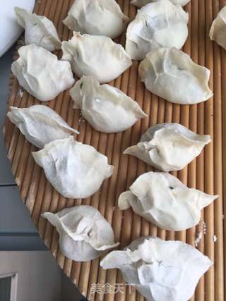 胡萝卜大虾饺子的做法步骤:17