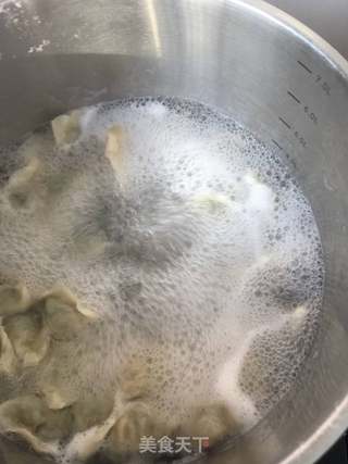 胡萝卜大虾饺子的做法步骤:18