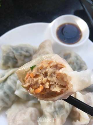 胡萝卜大虾饺子的做法步骤:20