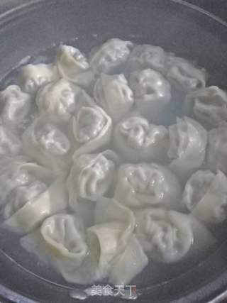韭菜猪肉馄钝的做法步骤:5