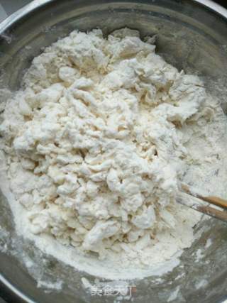 红糖黑芝麻发面蒸饺的做法步骤:2