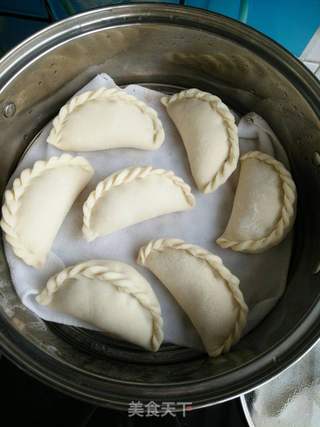红糖黑芝麻发面蒸饺的做法步骤:12