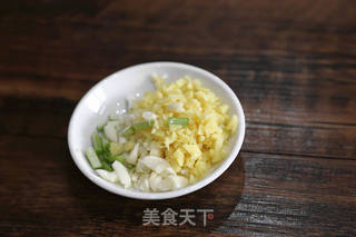 家常红烧黄花鱼的做法步骤:3