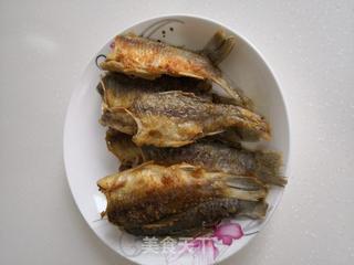 香煎小鲫鱼的做法步骤:5