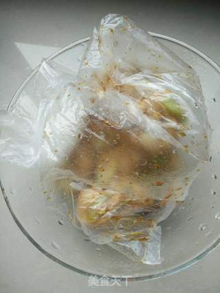 酥脆炸鸡翅的做法步骤:5