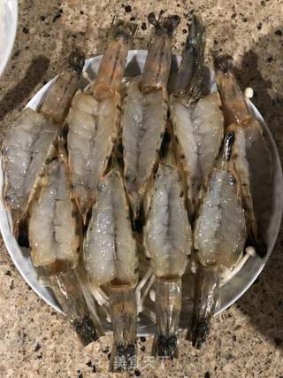 粉丝金针菇蒸虾的做法步骤:3