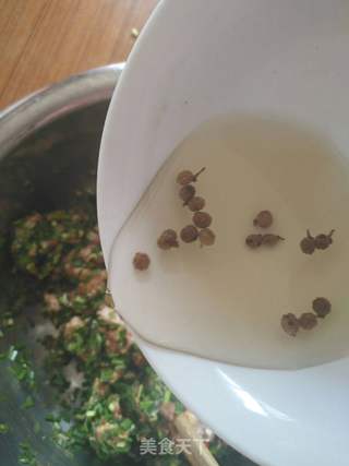 韭菜猪肉包的做法步骤:8