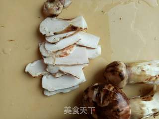 松茸蒸蛋的做法步骤:3