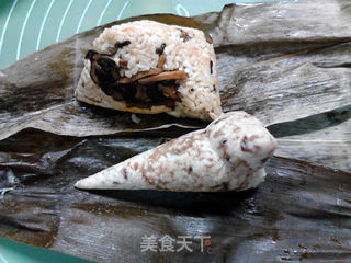 淡菜菌菇腊肉粽子粥的做法步骤:4