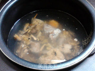 淡菜菌菇腊肉粽子粥的做法步骤:6