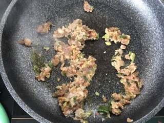 肉末鸡蛋羹的做法步骤:7