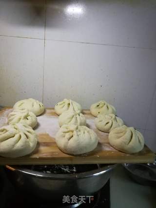 韭菜粉丝鸡蛋包子的做法步骤:5