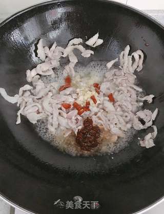 大葱炒肉的做法步骤：4
