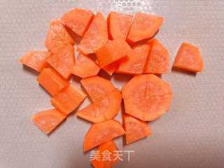 【宝宝辅食】胡萝卜山药排骨汤 的做法步骤:2