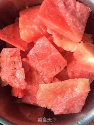 西瓜火龙果汁的做法步骤:3