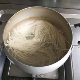 马齿苋鸡蛋面的做法步骤：4