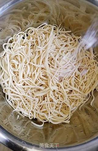 炝拌豆腐丝的做法步骤：5