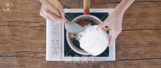 今年夏天在饮料界c位出道的!竟然是黑糖珍珠撞奶!的做法步骤:2