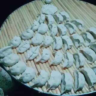 黄瓜猪肉水饺的做法步骤:18