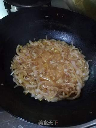 韭苔鸡蛋焖面的做法步骤:2