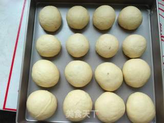 豆沙餐包的做法步骤:12