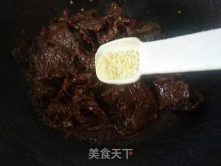 香辣牛肉的做法步骤:11