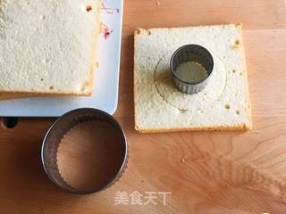 蓝莓慕斯蛋糕的做法步骤:3