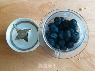 蓝莓慕斯蛋糕的做法步骤:5