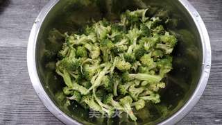 西蓝花豆腐羹的做法步骤:2