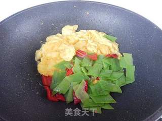 丝瓜皮炒鸡蛋的做法步骤:8