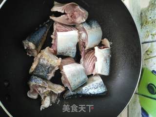 老杨的红烧鲅鱼的做法步骤:6