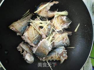 老杨的红烧鲅鱼的做法步骤:7