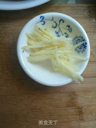 老杨的红烧鲅鱼的做法步骤:3