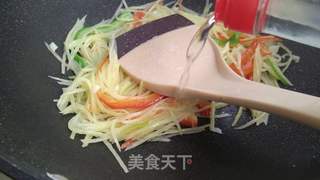 土豆丝卷饼的做法步骤:15