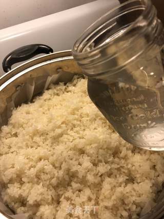 腊味香菇糯米烧麦的做法步骤:4