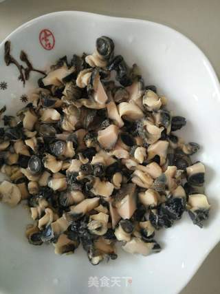 辣椒炒田螺肉的做法步骤：2