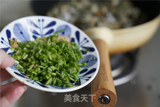 酸菜肉丁炒饭的做法步骤:6