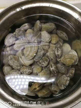 蛤蜊炒蛋的做法步骤：1