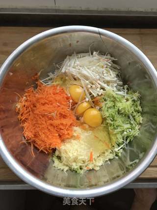 蔬菜鸡蛋饼的做法步骤：3