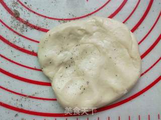 发面红糖黑芝麻花生饼的做法步骤：15