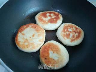 发面红糖黑芝麻花生饼的做法步骤:20