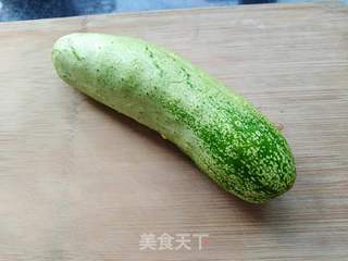 笨黄瓜拌花生米的做法步骤：1