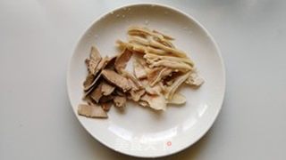 酸辣拌猪耳的做法步骤:6