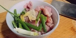 牙签肉的做法步骤:2