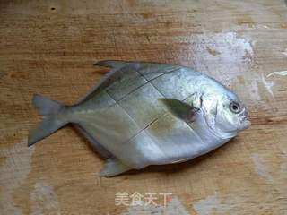 清蒸鲳鱼的做法步骤:2