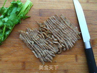 杂蔬牛排卷饼的做法步骤:11