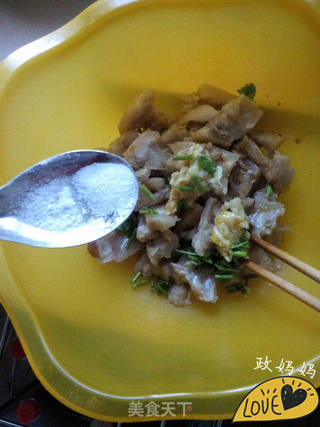 凉拌肉皮冻的做法步骤：4