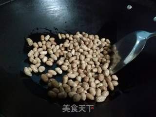 快手小炒菜一炒花生米的做法步骤:3