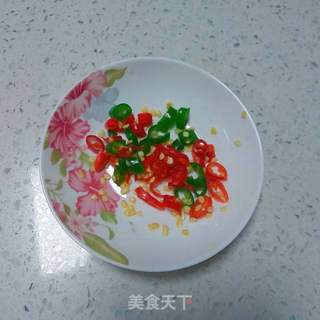 双椒拌金银丝的做法步骤:2
